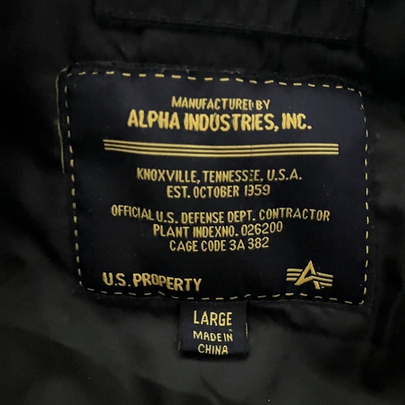 Alpha Industries N-2B Short Waist Black Bomber-Style Parka Size Large - Picture 3 of 14